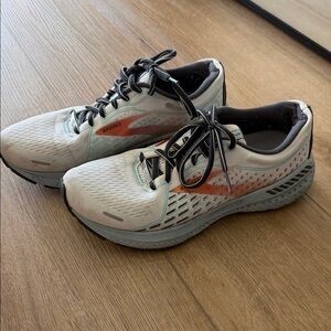 Brooks women’s Athletic Shoes in Gray and Orange
